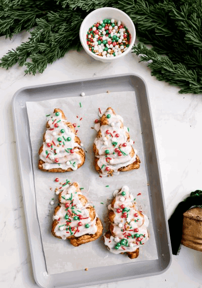 Cinnamon Roll Christmas Trees recipe