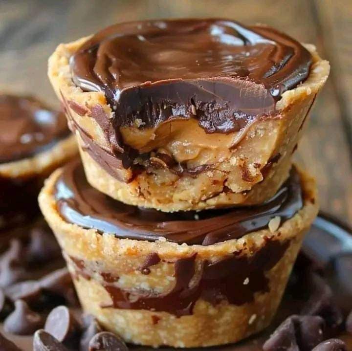 Irresistible Mini Chocolate Peanut Butter Pies recipe