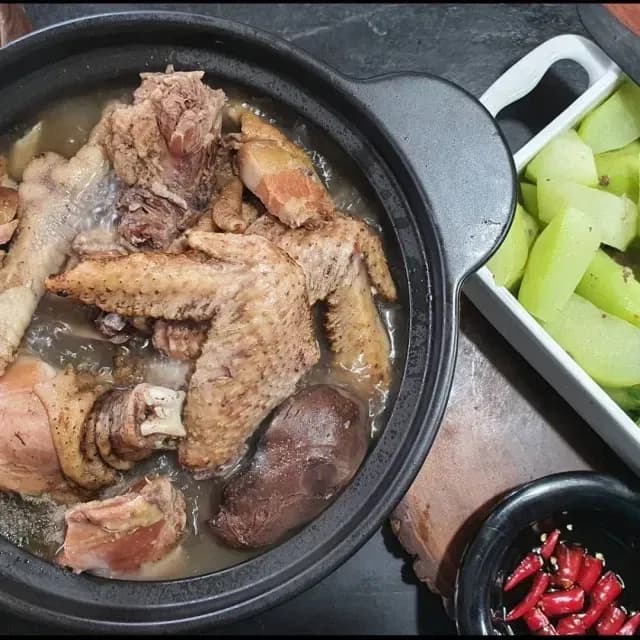 Pinikpikan (Chicken soup cooked by the Cordillerans) recipe