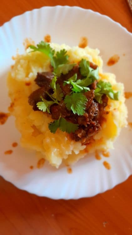 BUTTERY MASHED POTATOES WITH TENDER BEEF  recipe