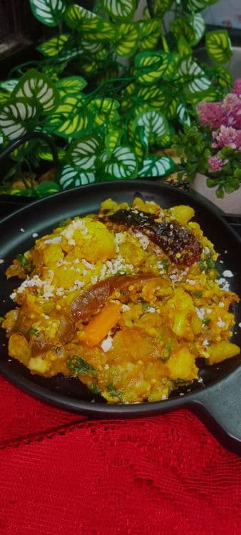 Bengali Style Mix Veg - Labra Torkari  recipe