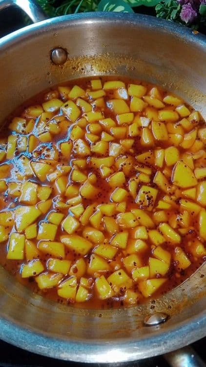 Guava Pickle (Perucha Methamba) recipe