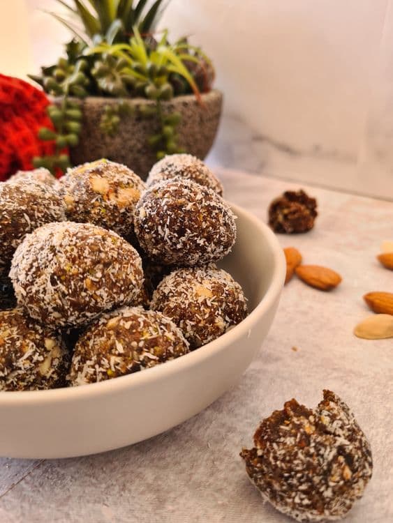 Date Snack Balls  recipe