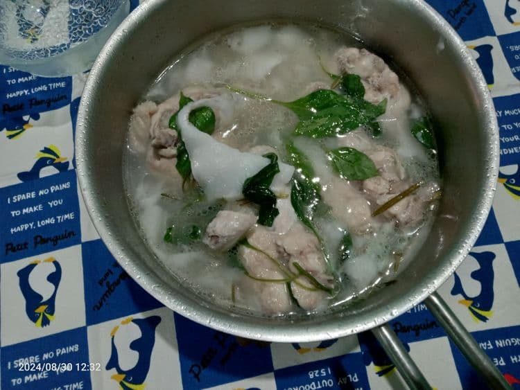 Chicken Binakol (Chicken Soup cooked in coconut water and meat. recipe