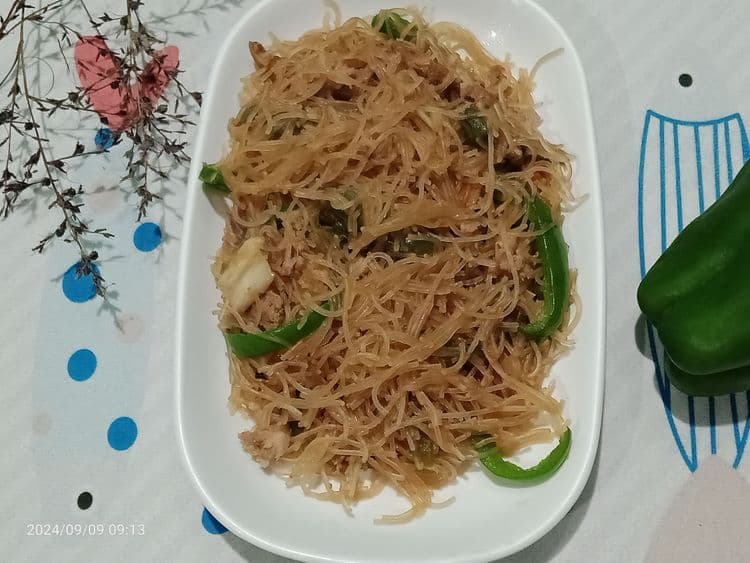 Pancit Bihon (A glassy noodle made from starch such as beans, potato, cassava or sweat potato) recipe