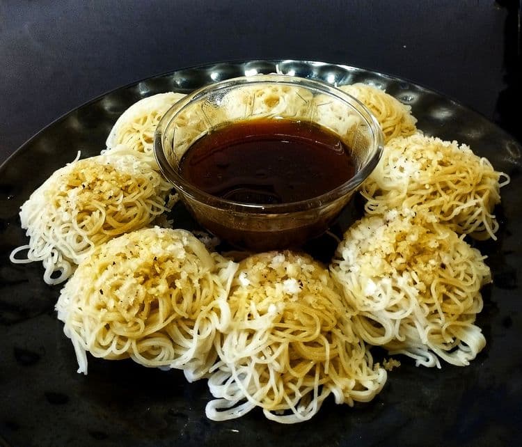 Sweet Idiyappam / Idiyappam with Jaggery Syrup recipe