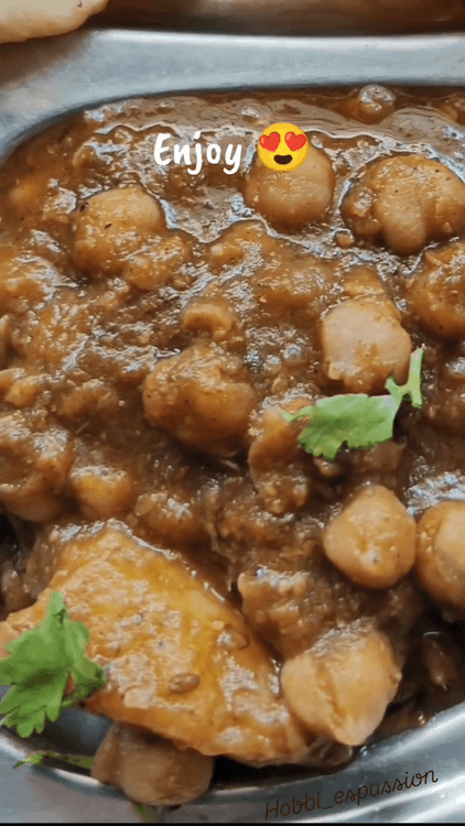 Dilli Wale Chole (Aloo Mix) recipe