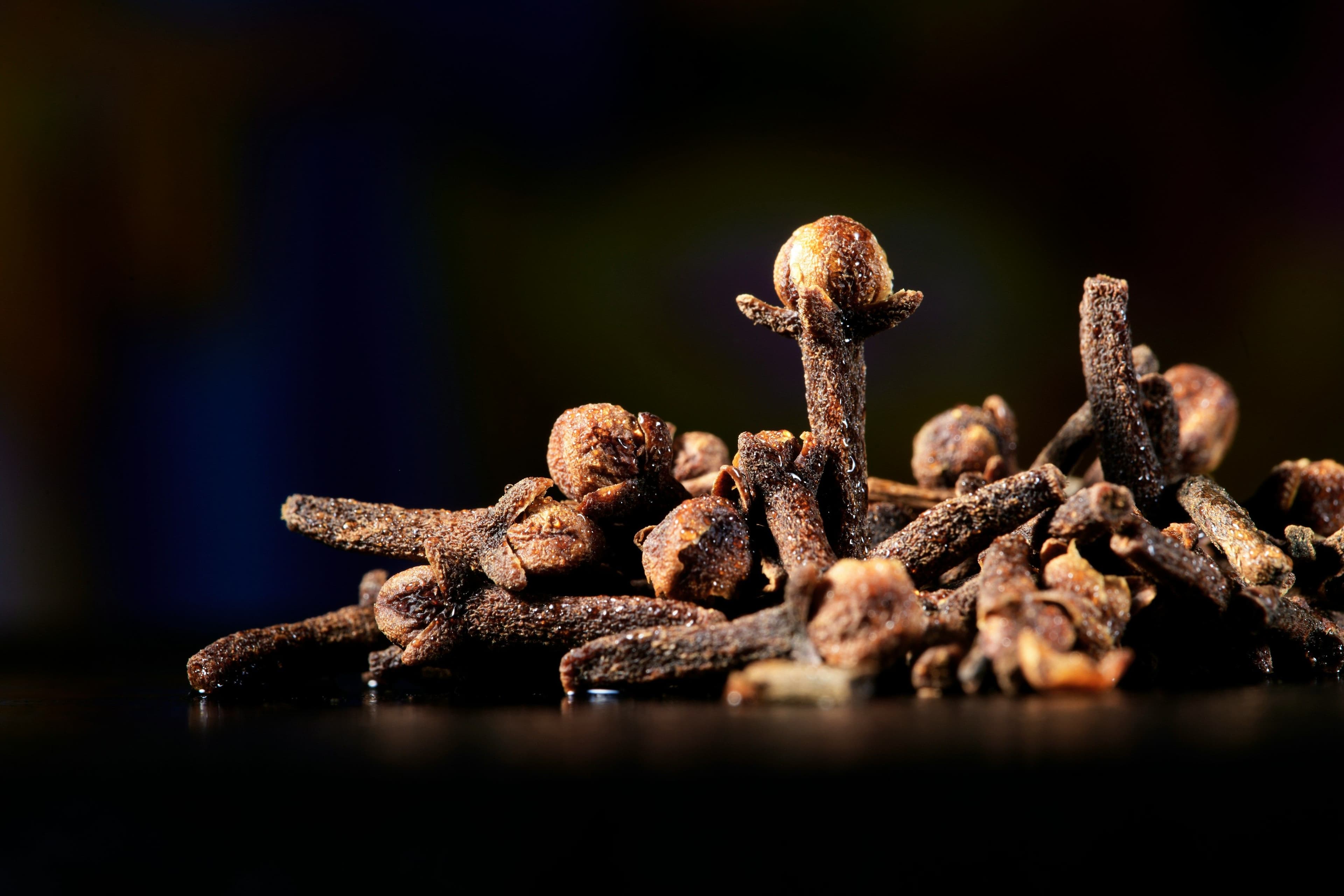 Several clove buds placed together