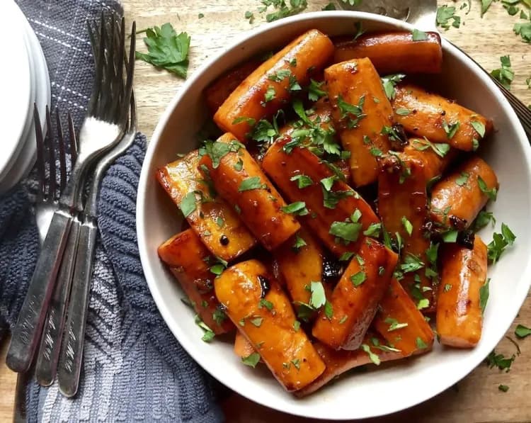 Honey Garlic Roasted Carrots recipe