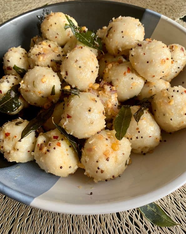Steamed Sooji Balls recipe