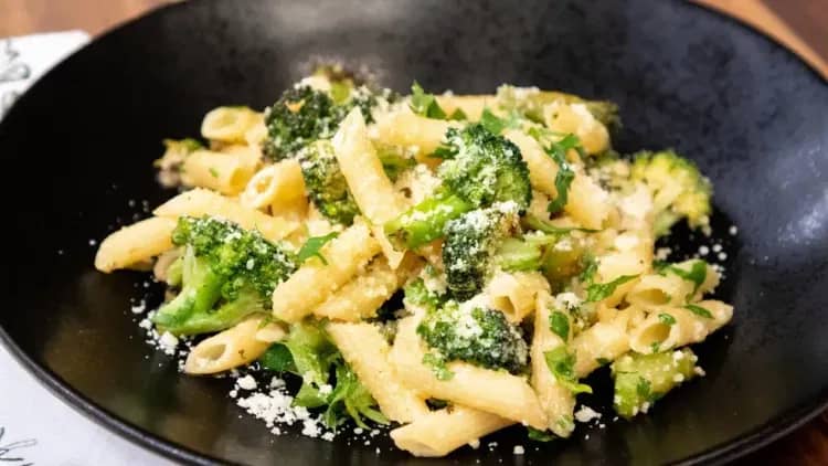 Broccoli and Pea Pasta with Herb Sauce recipe