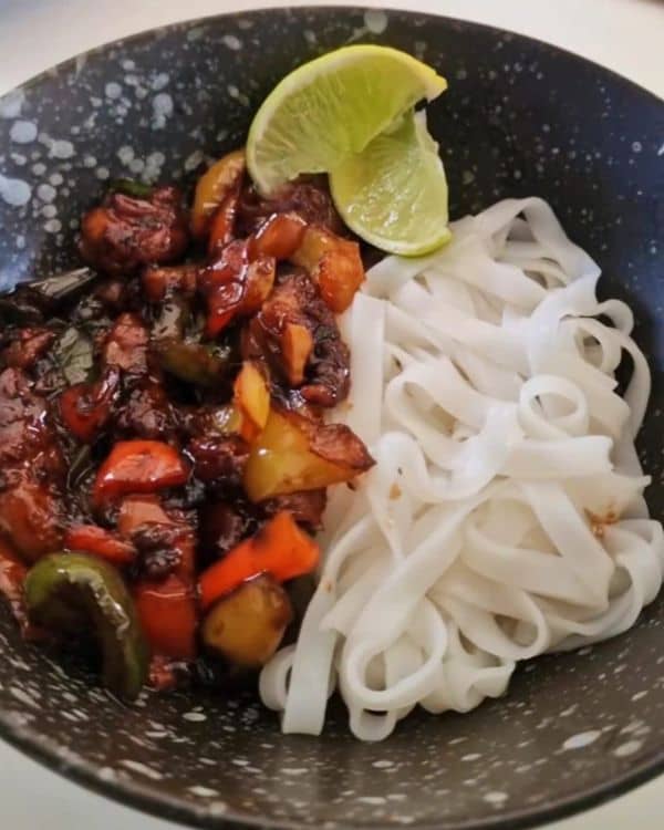 Thai Chicken with Sweet Bell Peppers and Vermicelli Rice Noodles recipe